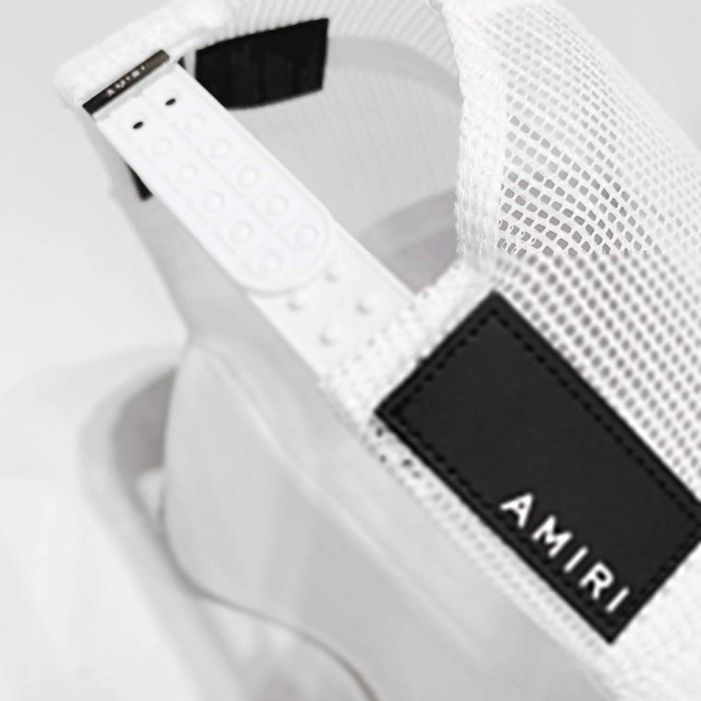 Amr Cap