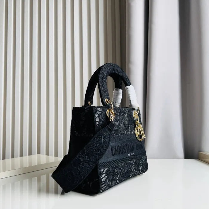 D - TASCHE