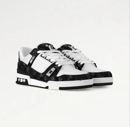 Sneaker V10