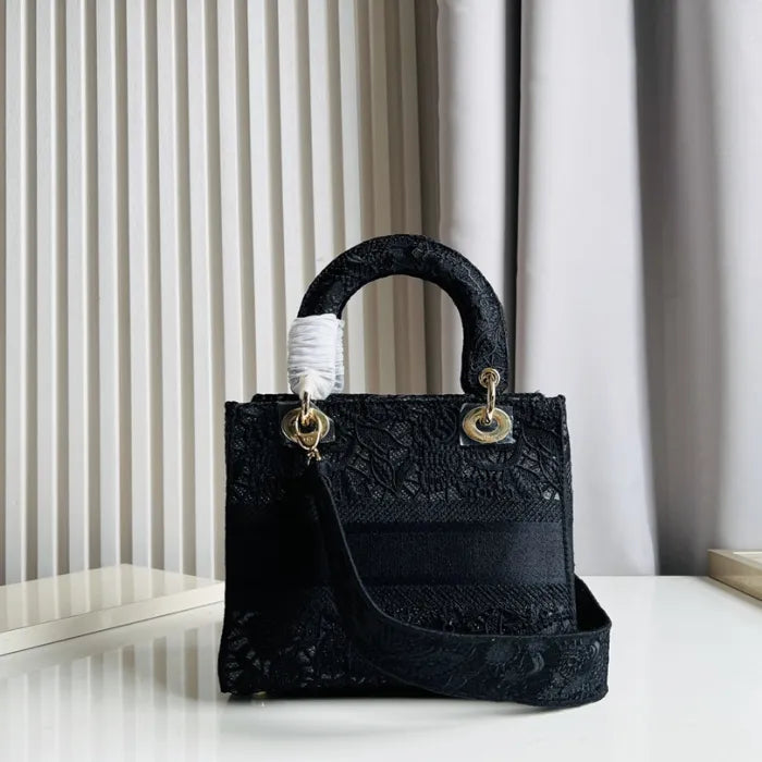 D - TASCHE